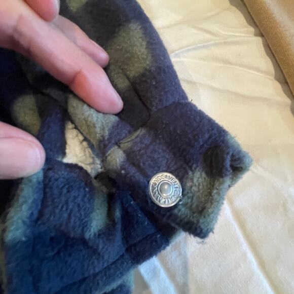 2T Boy Bundel  7 For All Mankind Sherpa Plaid Jacket + DKNY Tan Polo Shirt - Picture 7 of 7